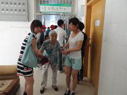 冶金三班敬老人（二）