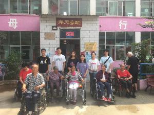 新乡医学院三全学院暑期实践团队的学生来到我院