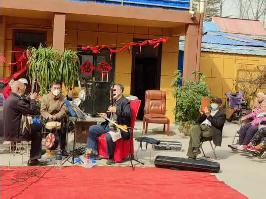 洛阳馨乐园老人们其乐融融